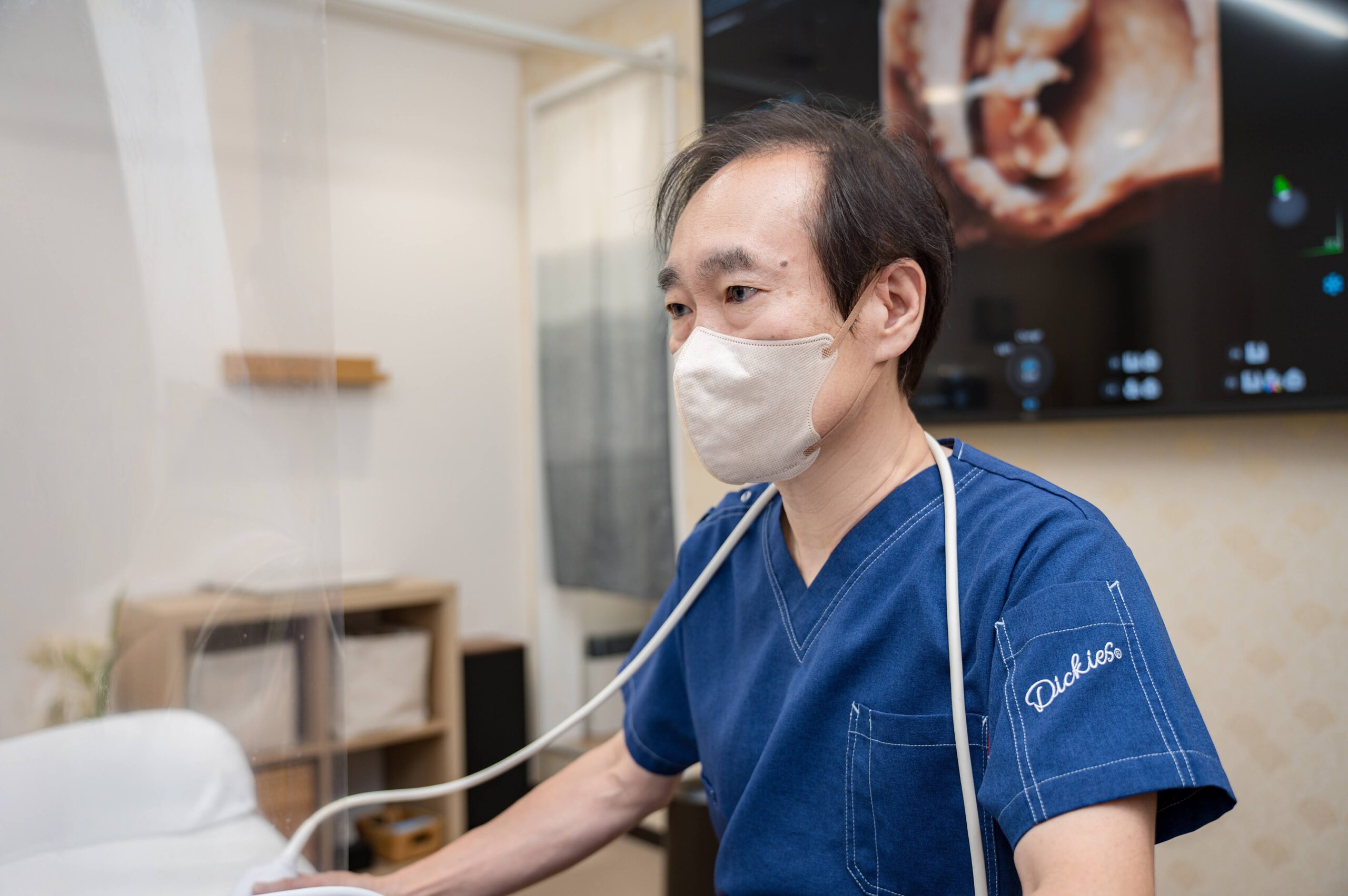 福田裕償院長 診察の様子